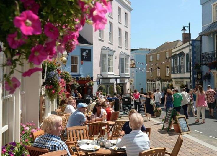 Spinnaker - Self Catering Apartment, Tenby Zewnętrze zdjęcie